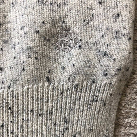 Aritzia/ The Group Babaton Cashmere Caravan Turtleneck. - Picture 4 of 6